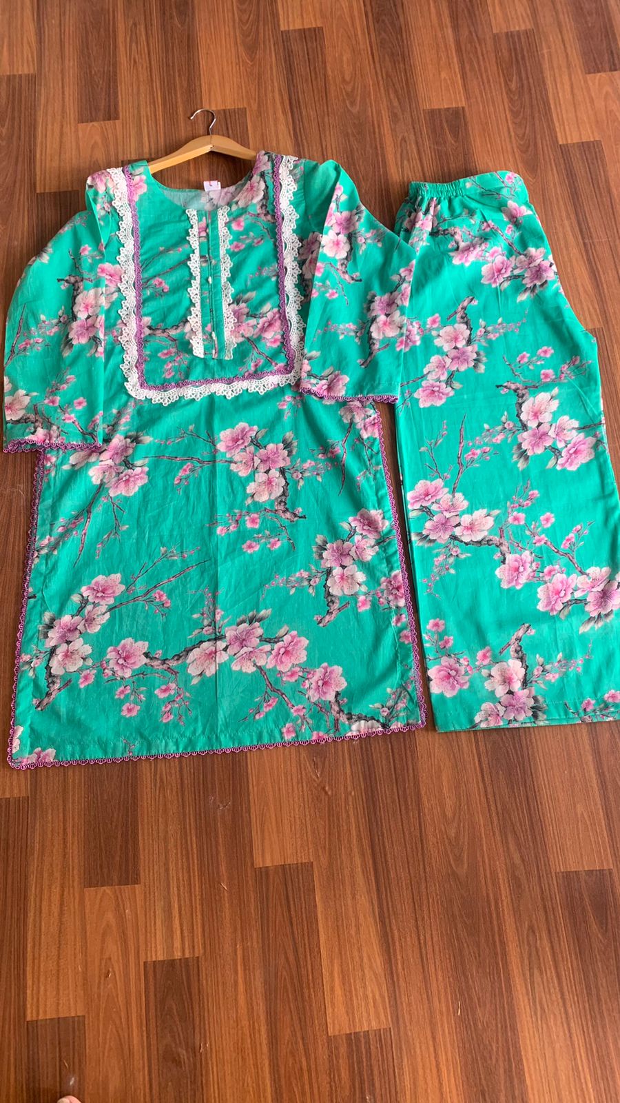Elegant Floral Lawn Suit for Women – Summer Pakistani Dress (2 Piece)