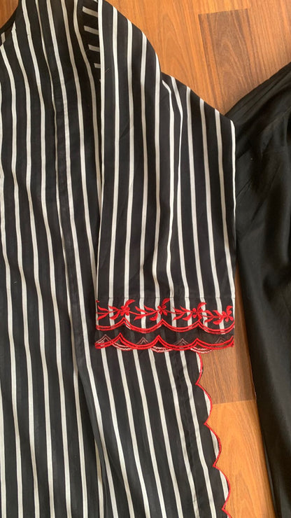 Black & White Striped Kurta with Black Pants – Stylish Women 2 Piece Suit